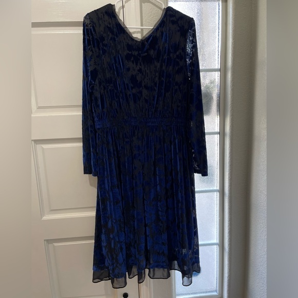 Vera Wang Dress - Picture 4 of 4